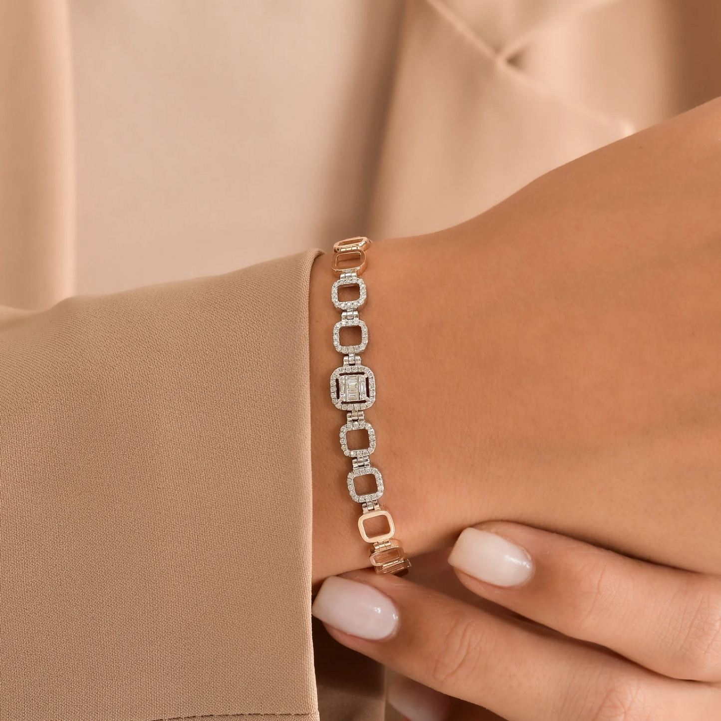 Squire Chain Baguettes And Round Diamond Bracelet White And Rose Gold 24kdiamond